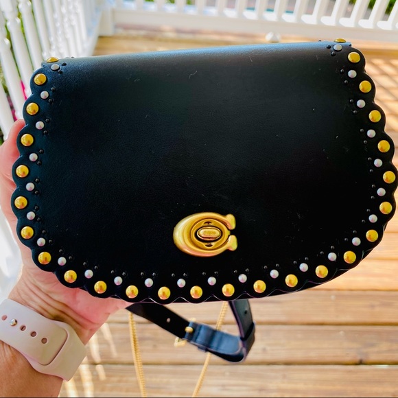 Coach Black Scallop Rivets Saddle Belt Bag EUC - Picture 11 of 16